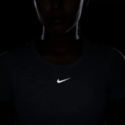 Women's Nike Dri-FIT ADV Aura Slim Short Sleeve Top -BROOKS Shoes Shop ap8psgi43f